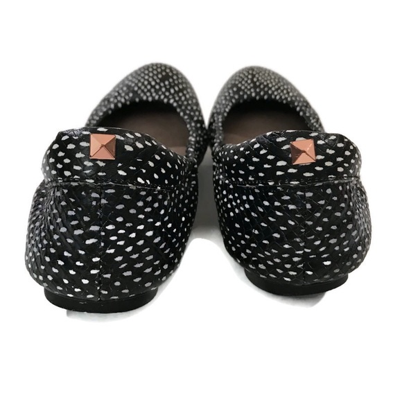 Elorie Black & White Dotted Flat. - Picture 4 of 7